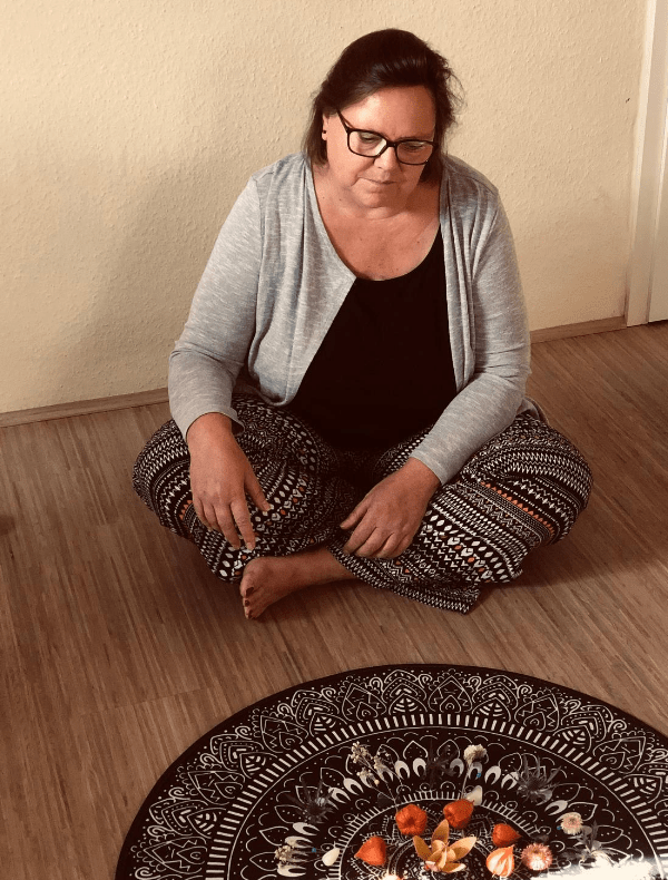 Susanne Schwarz Systemische Aufstellungen Susanne Schwarz Systemische Aufstellungen